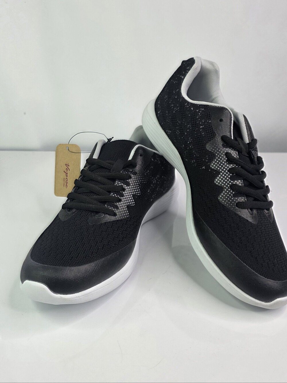 Vepose New York Women's Black Super Lightweight Mesh Comfort Control Sneakers.